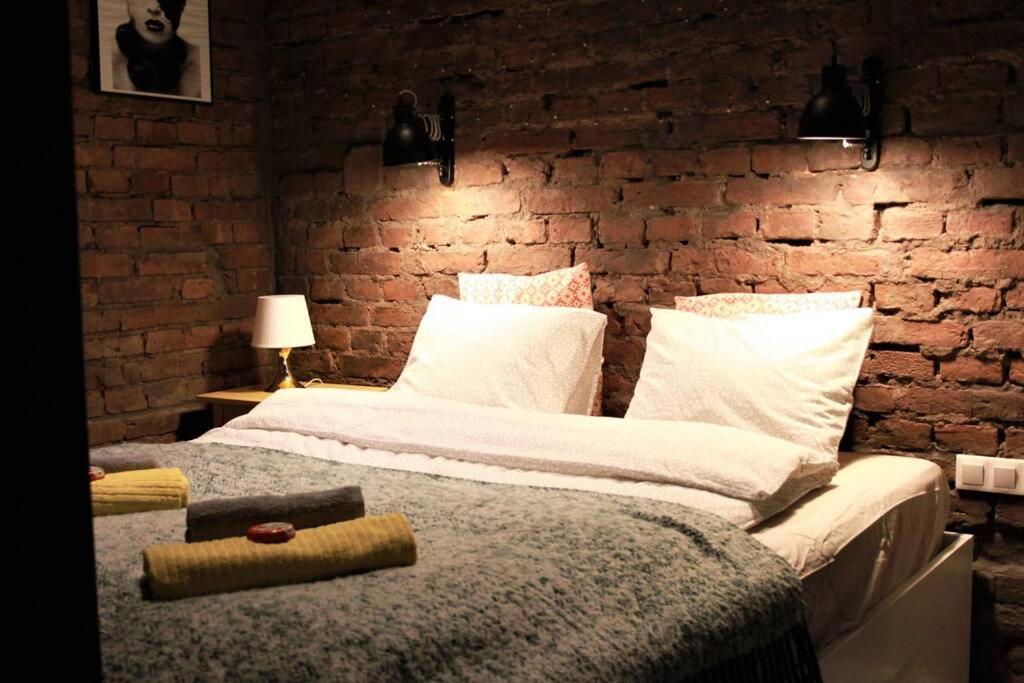 Unique Brick 5 - Old Town & Market Square Apartment Krakow Bagian luar foto
